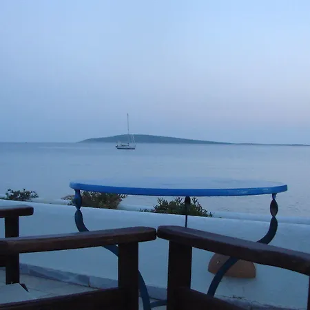 Hotel Galatis 3*
